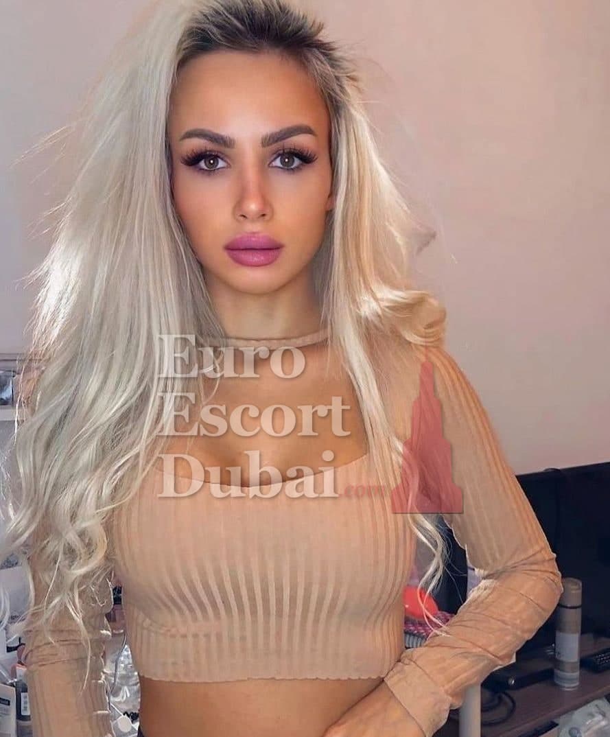 Saga, 31, escort in Ajman — blonde hair, 171 cm (photo 5 of 5)