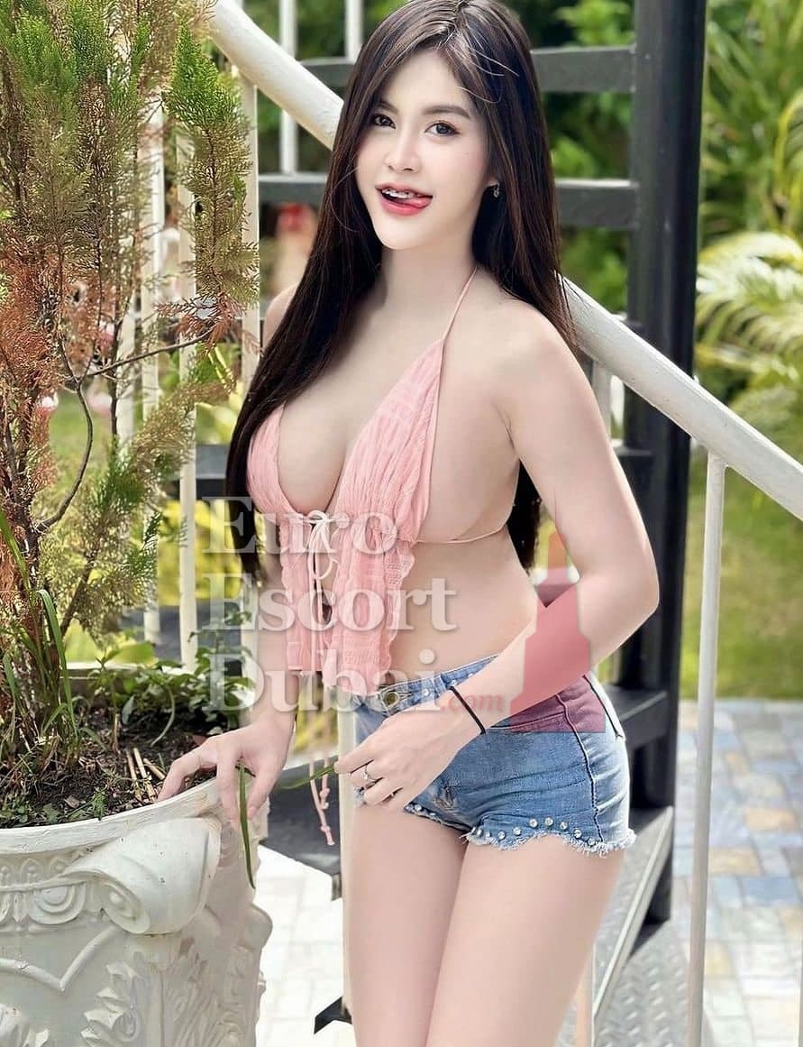 Bea, 22, escort in Fujairah — Indonesian, 179 cm (photo 2 of 10)