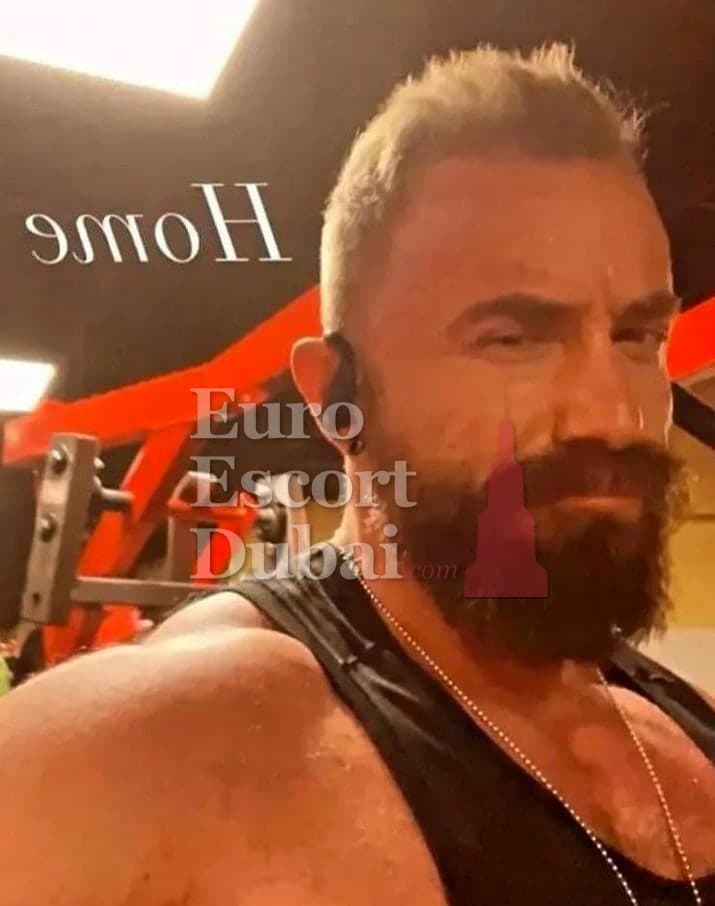 Bassam, 39, escort in Dubai — 180 cm, brown hair (photo 12 of 12)
