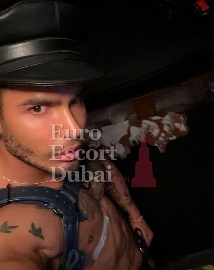Nasser, 26, escort in Dubai — black hair, 170 cm (photo 5 of 13)