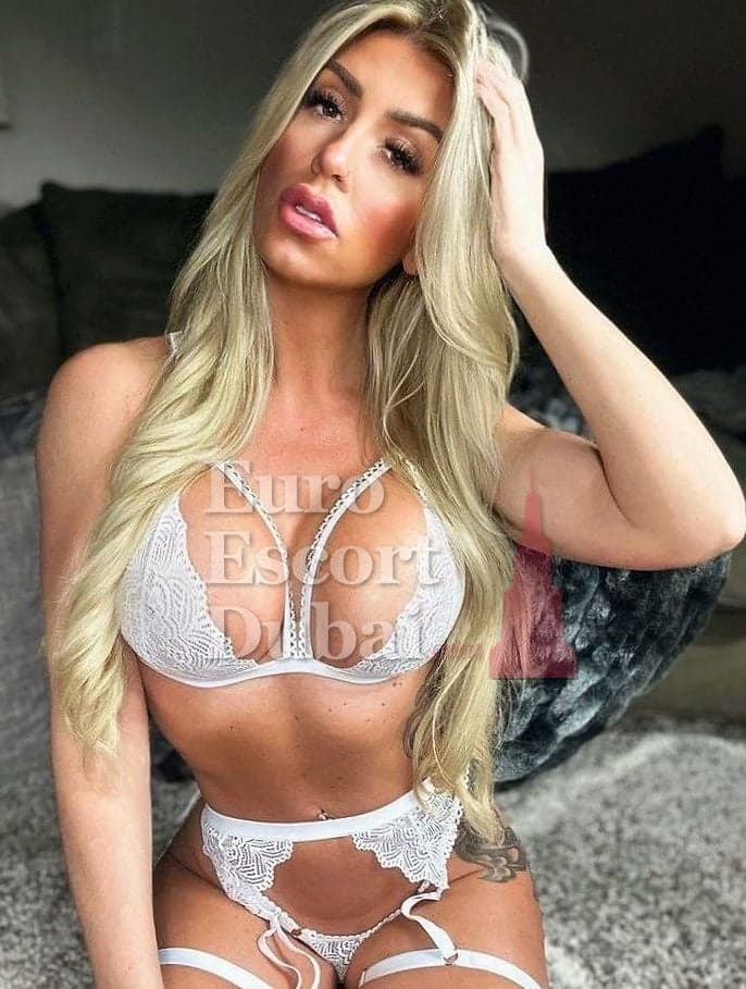 Jelena, 26, escort in Dubai — 168 cm, blonde hair (photo 3 of 10)