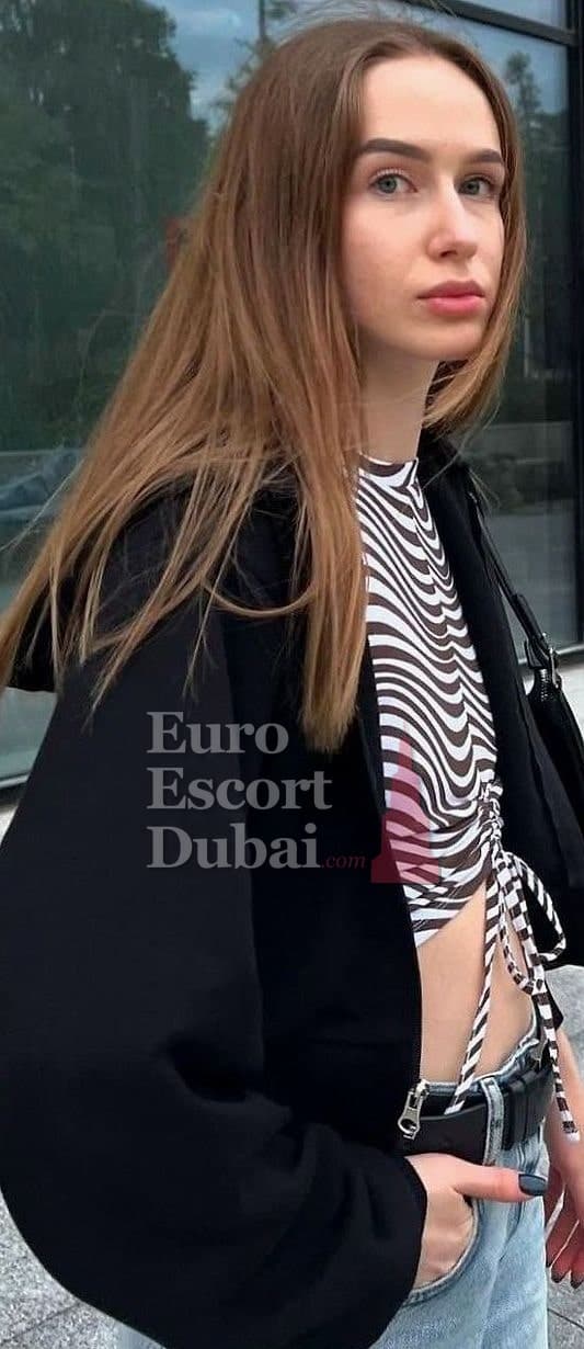 Lyudmila, 24, escort in Dubai — 166 cm, brown hair (photo 12 of 13)