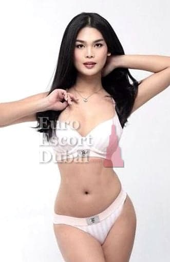 Momo, 26, escort in Dubai — black hair, Japanese (photo 7 of 13)