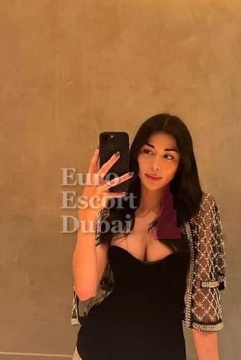 Maite, 22, escort in Sharjah — 170 cm, black hair (photo 9 of 13)
