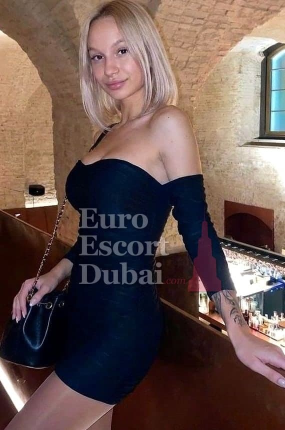 Eleonora, 23, escort in Dubai — blonde hair, Russian (photo 10 of 13)