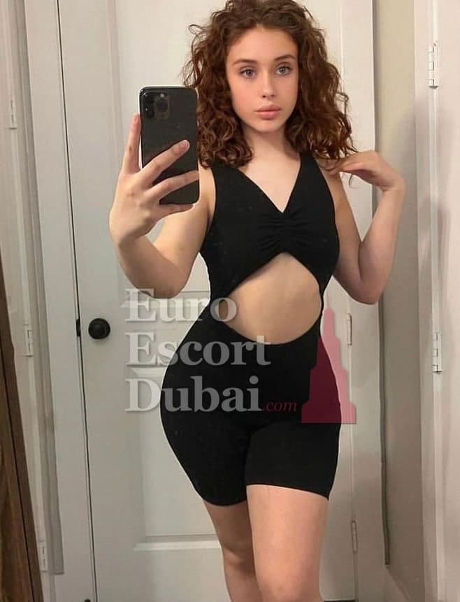 Sadie, 29, escort in Dubai — 177 cm, blonde hair (photo 4 of 5)