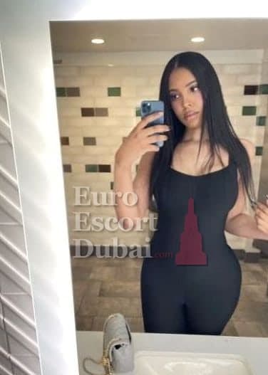 Anahi, 22, escort in Dubai — 184 cm, Brazilian (photo 4 of 13)