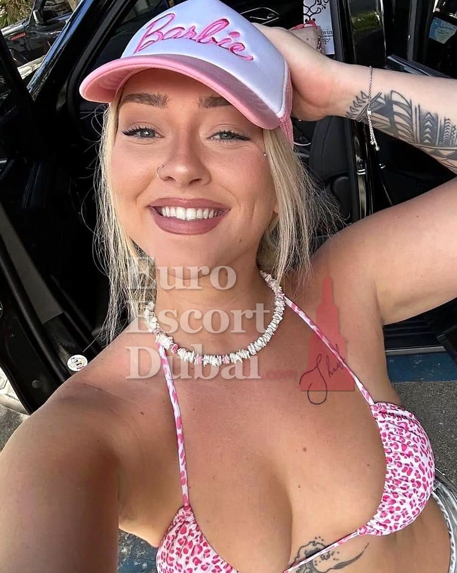 Harley, 28, escort in Dubai — 157 cm, brown hair (photo 10 of 10)