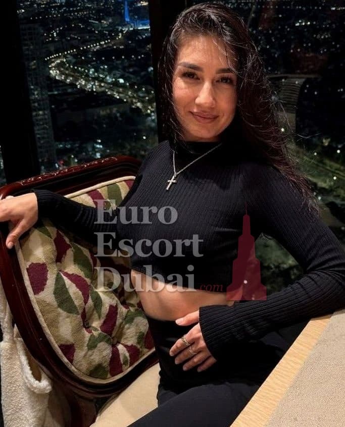 Bibigul, 24, escort in Dubai — brown hair, Turkmen (photo 7 of 13)