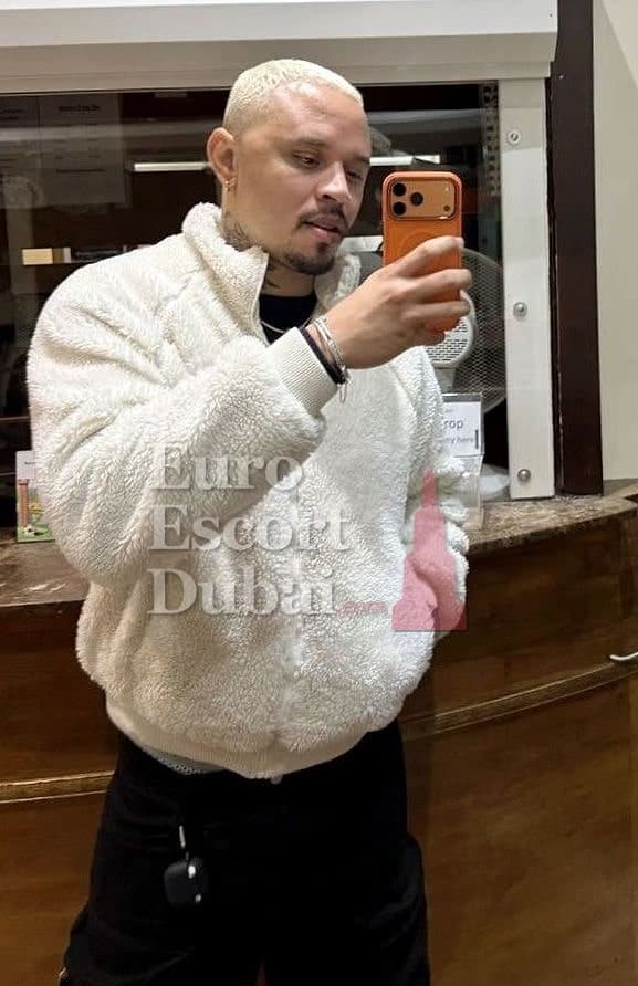 Adrian, 30, escort in Dubai — 185 cm, blonde hair (photo 2 of 13)