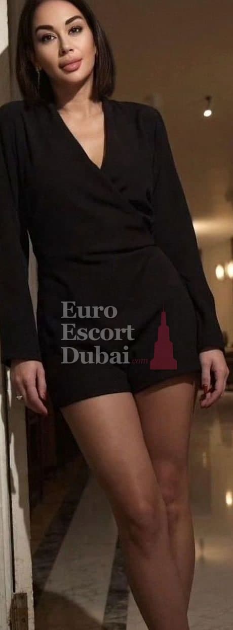 Zhanar, 29, escort in Dubai — black hair, Kazakh (photo 7 of 13)