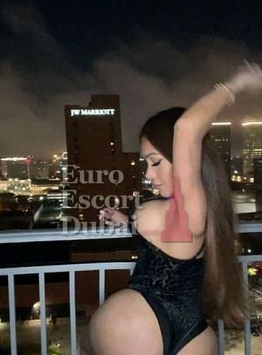 Heloisa, 25, escort in Ras Al Khaimah — blonde hair, Colombian (photo 4 of 13)