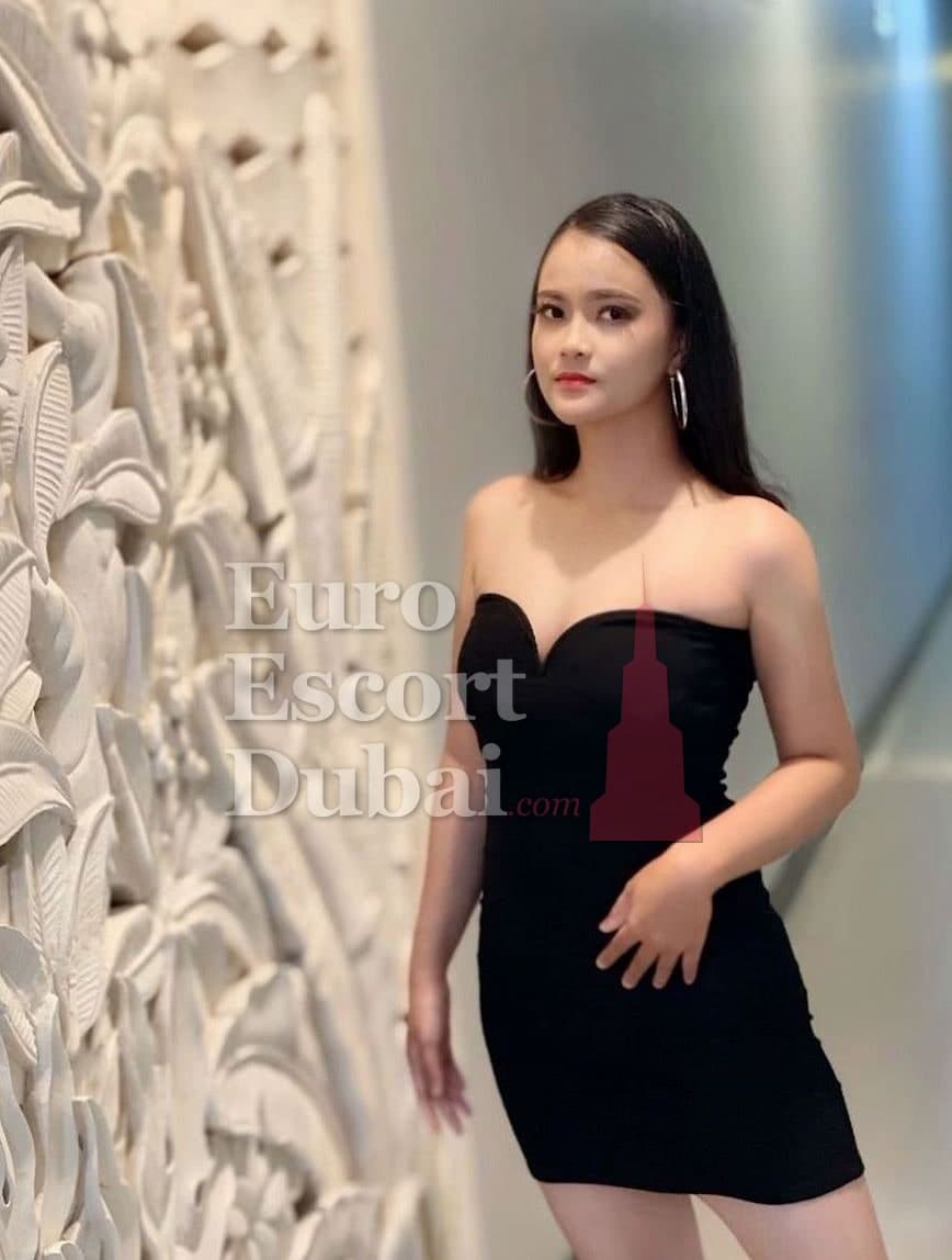 Joy, 25, escort in Dubai — black hair, Indonesian (photo 4 of 4)
