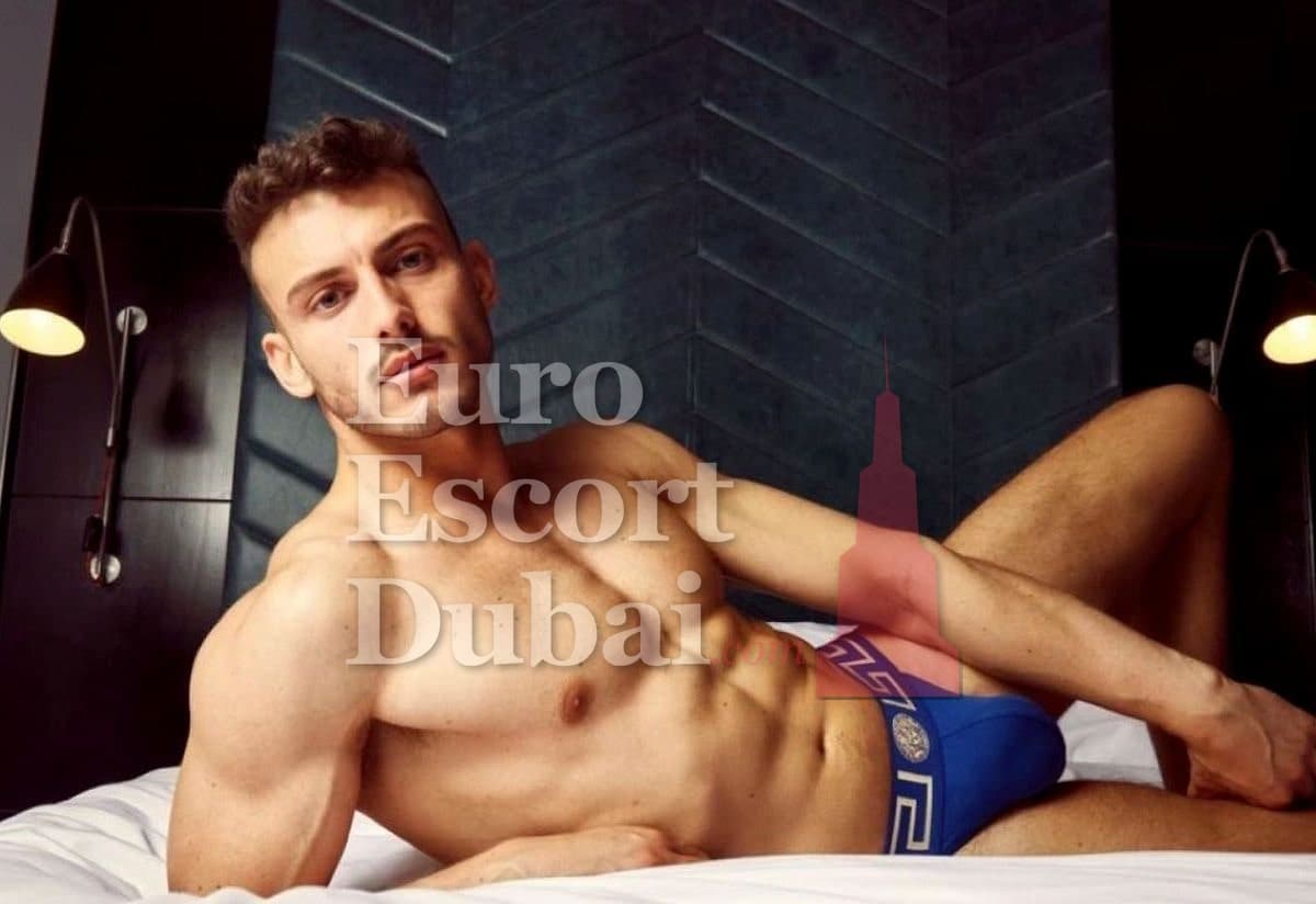Joel, 26, escort in Dubai — 175 cm, brown hair (photo 4 of 5)