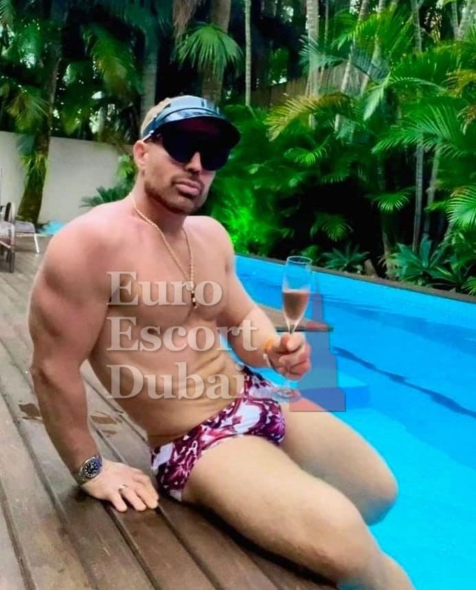 Max, 31, escort in Abu Dhabi — blonde hair, 178 cm (photo 7 of 13)