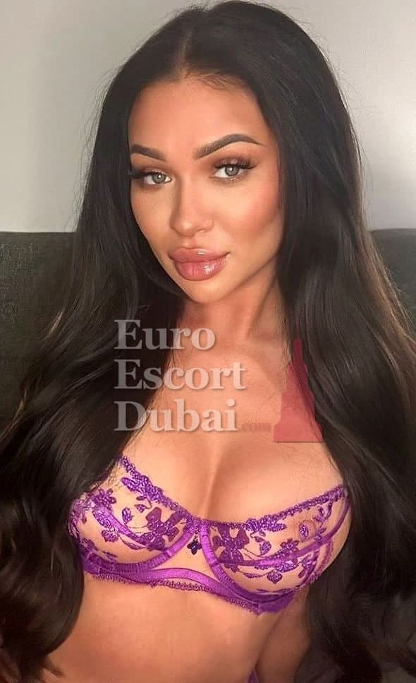 Kennedy, 23, escort in Dubai — black hair, 171 cm (photo 5 of 10)