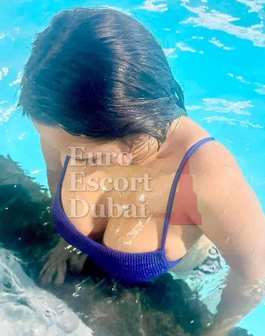 Khanh, 24, escort in Dubai — 163 cm, black hair (photo 9 of 10)