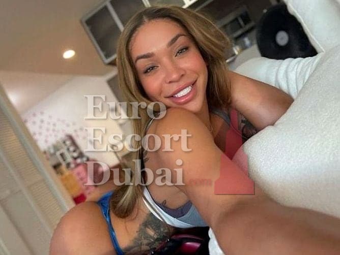 Lucie, 21, escort in Dubai — brown hair, British (photo 7 of 13)