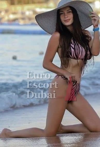 Anna, 33, escort in Dubai — brown hair, Belarusian (photo 10 of 13)