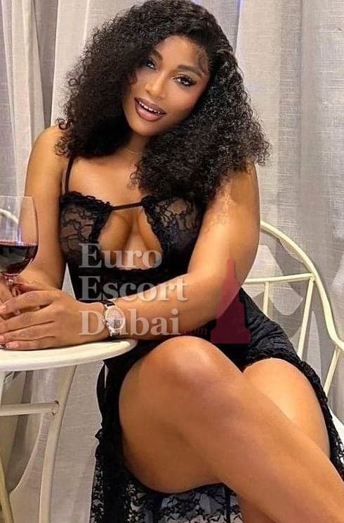 Wanjiru, 25, escort in Dubai — 168 cm, black hair (photo 6 of 11)