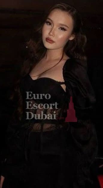 Munisa, 18, escort in Dubai — brown hair, Kazakh (photo 10 of 13)