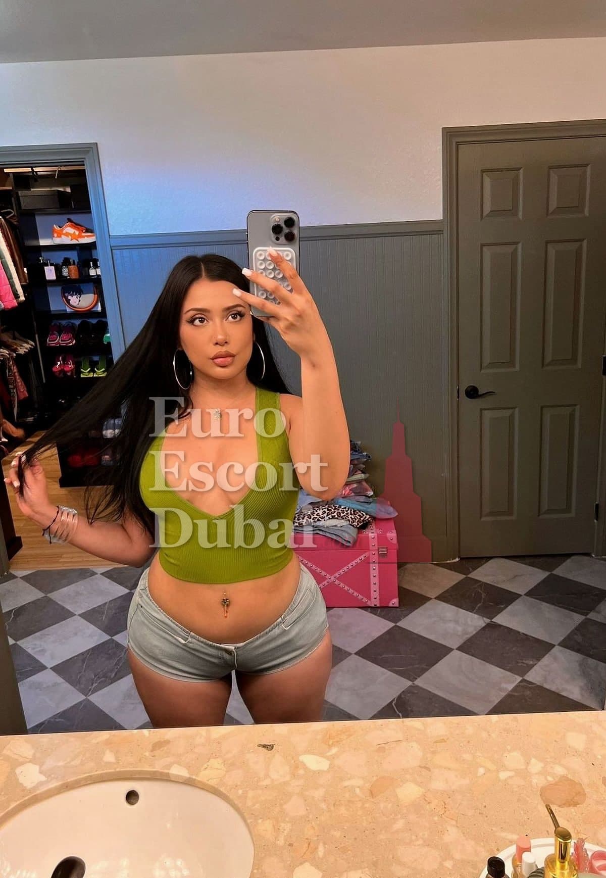 Reem, 26, escort in Dubai — black hair, 169 cm (photo 3 of 7)