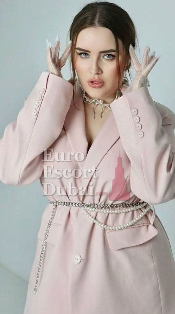 Agnessa, 22, escort in Dubai — brown hair, Belarusian (photo 13 of 13)