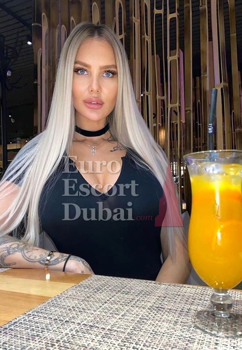 Inna, 28, escort in Dubai — blonde hair, Russian (photo 7 of 8)
