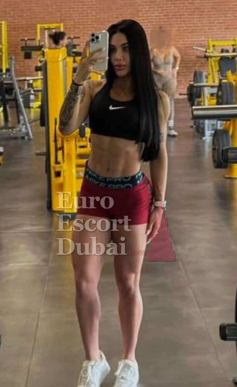 Eliana Luxe, 22, escort in Dubai — British, 161 cm (photo 2 of 10)