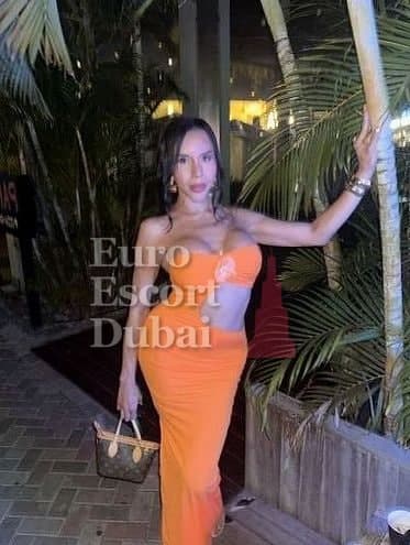 Kumiko, 27, escort in Dubai — black hair, Thai (photo 7 of 13)