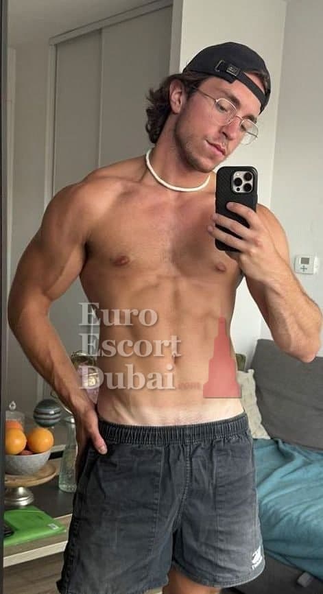 James, 24, escort in Dubai — brown hair, 175 cm (photo 5 of 13)