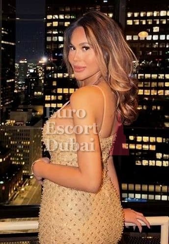 Miku, 29, escort in Dubai — 158 cm, brown hair (photo 3 of 13)