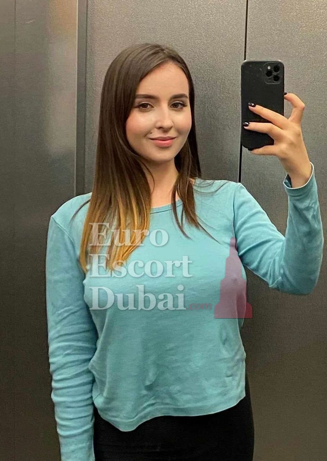 Nikoleta, 23, escort in Dubai — brown hair, 163 cm (photo 3 of 10)