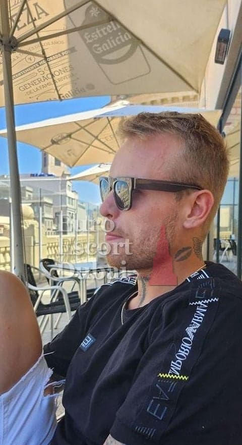 Alan, 29, escort in Dubai — blonde hair, 190 cm (photo 7 of 10)