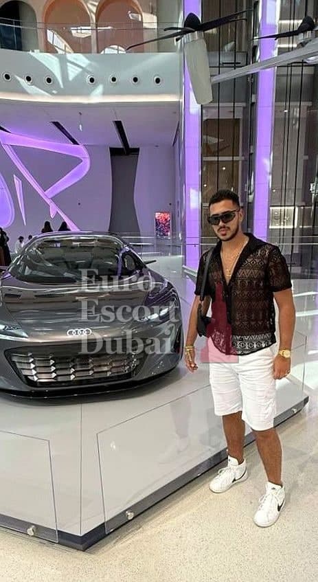 Eduardo, 21, escort in Abu Dhabi — 185 cm, black hair (photo 2 of 10)