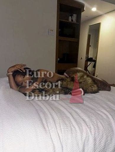Camila, 25, escort in Dubai — Brazilian, 174 cm (photo 9 of 13)