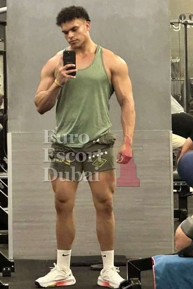 Fares, 27, escort in Dubai — black hair, 183 cm (photo 11 of 13)