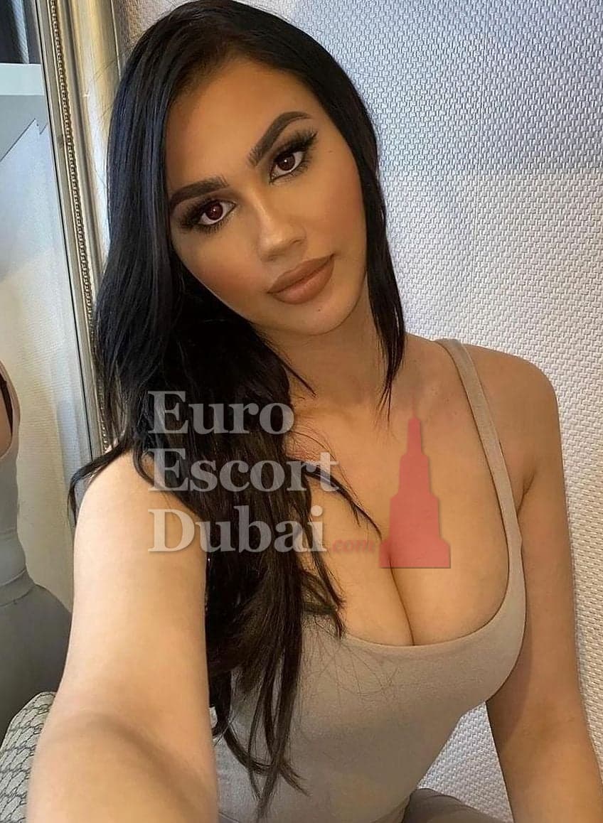 Britney, 24, escort in Dubai — Dutch, 167 cm (photo 2 of 4)