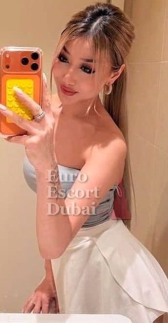 Ayzere, 26, escort in Dubai — 167 cm, blonde hair (photo 3 of 13)