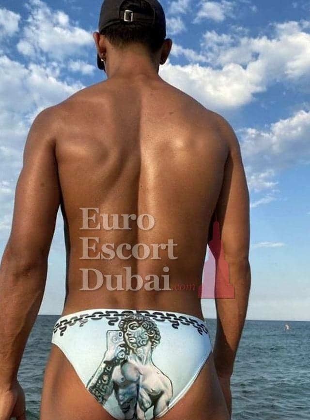 Grant, 26, escort in Dubai — black hair, 175 cm (photo 11 of 13)