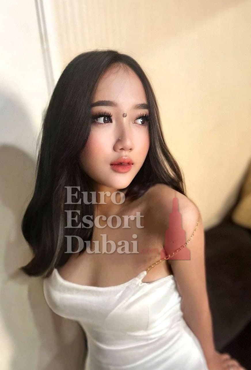 Kanya, 24, escort in Dubai — 165 cm, black hair (photo 3 of 7)