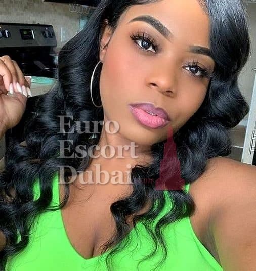 Sirine, 28, escort in Dubai — Emirati, 176 cm (photo 2 of 6)