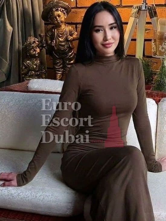 Symbat, 22, escort in Dubai — brown hair, Kazakh (photo 13 of 13)