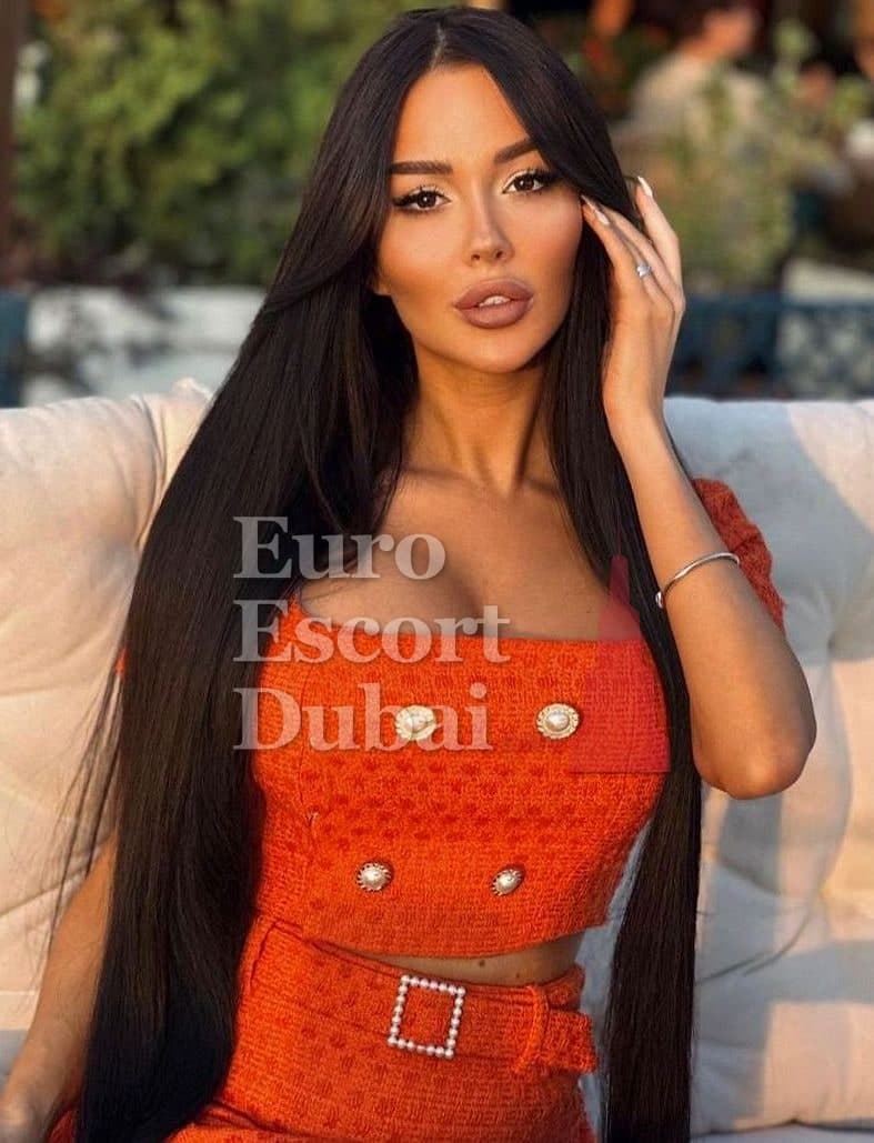 Serap, 24, escort in Dubai — black hair, 170 cm (photo 7 of 10)