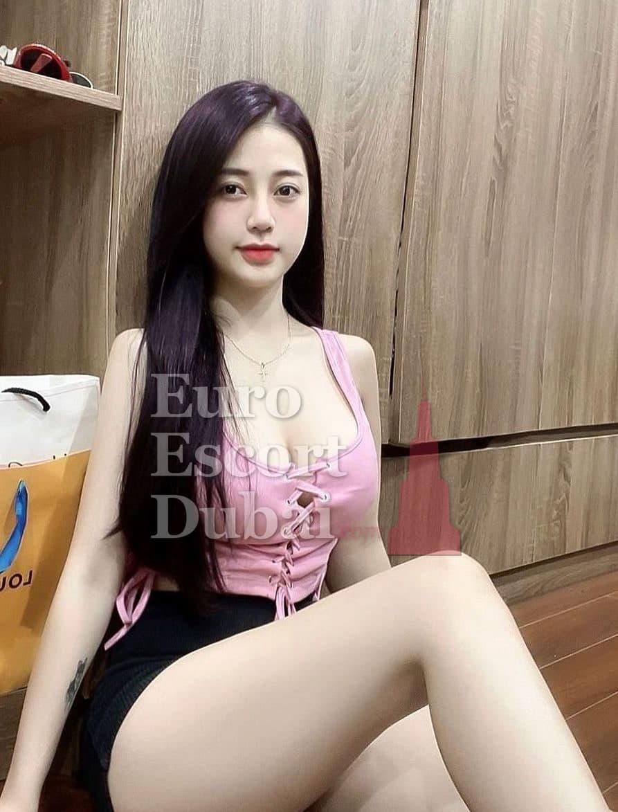Maricel, 25, escort in Dubai — Indonesian, 164 cm (photo 2 of 4)