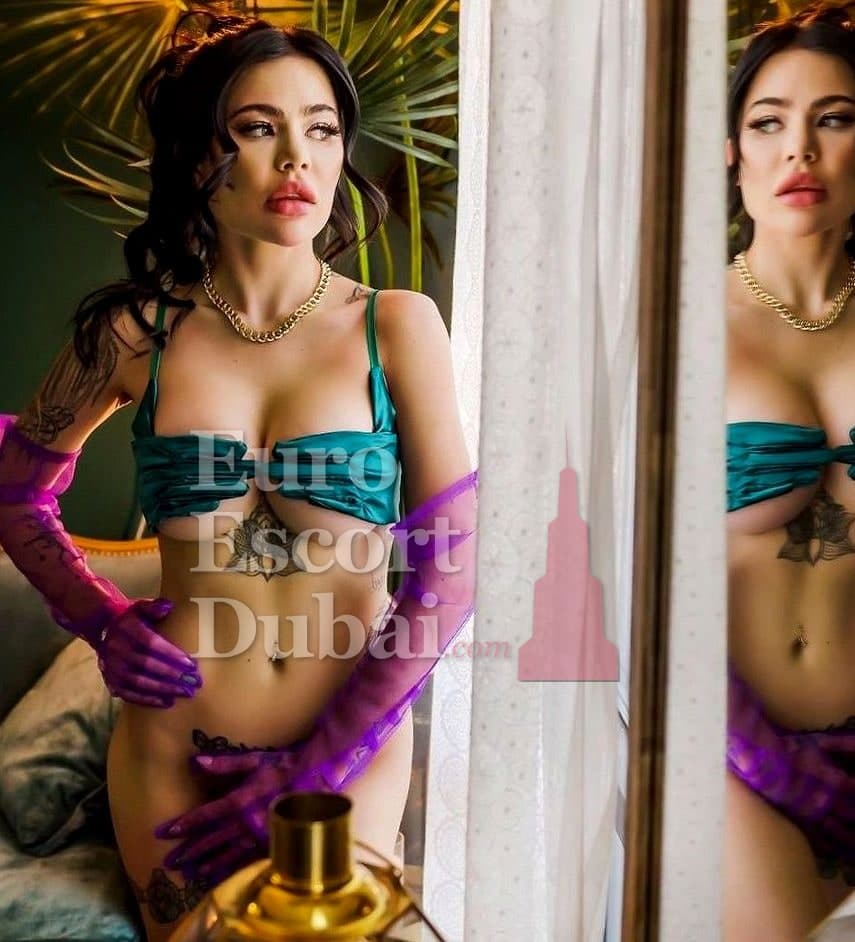 Poppy, 30, escort in Dubai — 171 cm, blonde hair (photo 4 of 9)