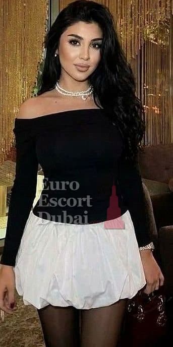 Saule, 22, escort in Dubai — black hair, Kazakh (photo 4 of 13)