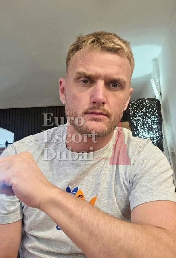 Remi, 32, escort in Sharjah — 180 cm, blonde hair (photo 8 of 11)
