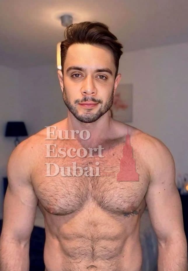 Ahmed, 28, escort in Dubai — 178 cm, black hair (photo 8 of 13)