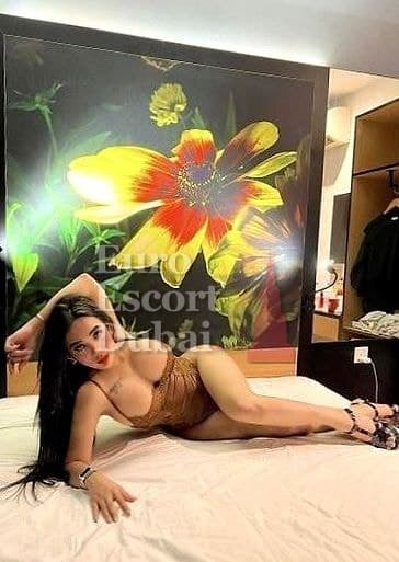 Hyuna, 27, escort in Dubai — 164 cm, black hair (photo 3 of 13)